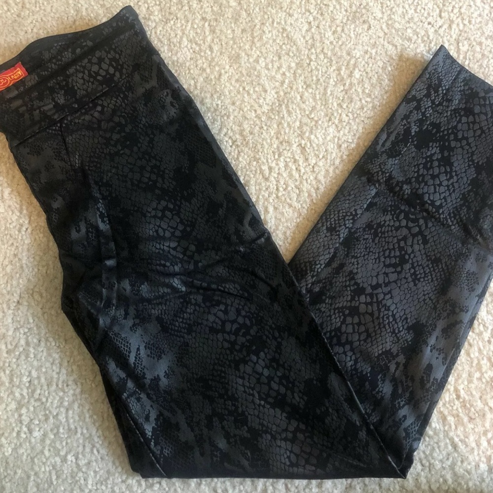 💕SOLD💕 Krazy Larry Pants Black Python Sz 6